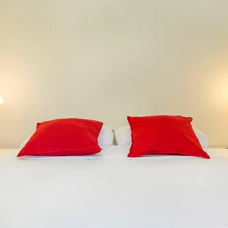 Luxurious 3 Bedroom Flat & Terrace In Sants Barcelona