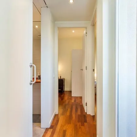 Luxurious 3 Bedroom Flat & Terrace In Sants Apartment