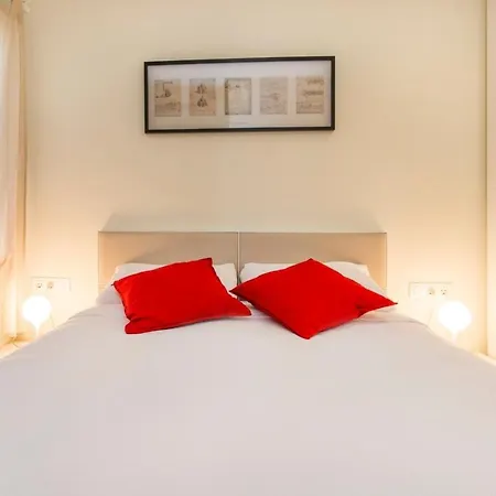 Luxurious 3 Bedroom Flat & Terrace In Sants Barcelona