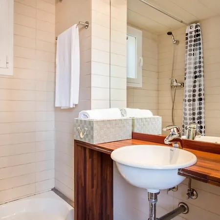 Luxurious 3 Bedroom Flat & Terrace In Sants Apartment *