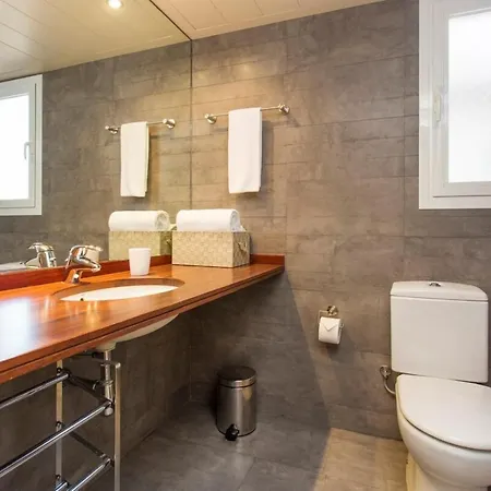 Luxurious 3 Bedroom Flat & Terrace In Sants Apartment Barcelona