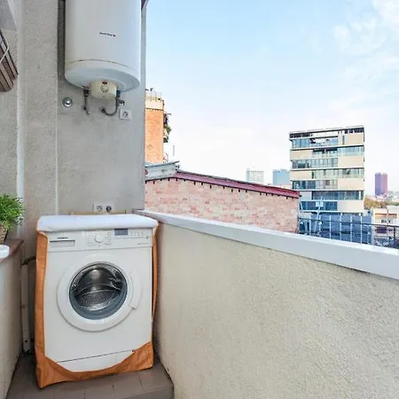 Luxurious 3 Bedroom Flat & Terrace In Sants *